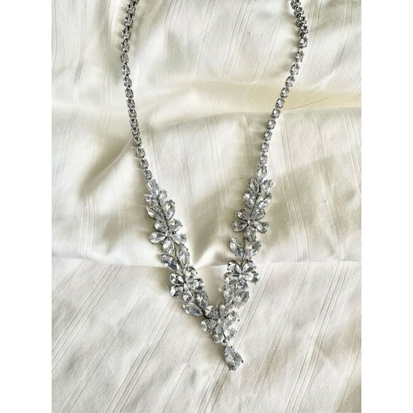 The Jasmine: sparkly cubic zirconia flower statement necklace - Picture 9 of 12